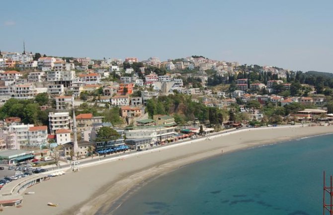 Zec: U Ulcinju više turista nego lani