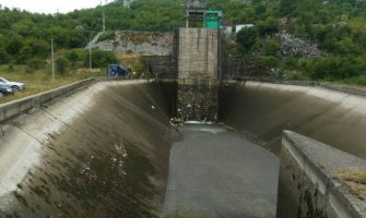 HE Perućica: Sa područja Norina izvađeno više od 800 kilograma ribe i prebačeno u kanale