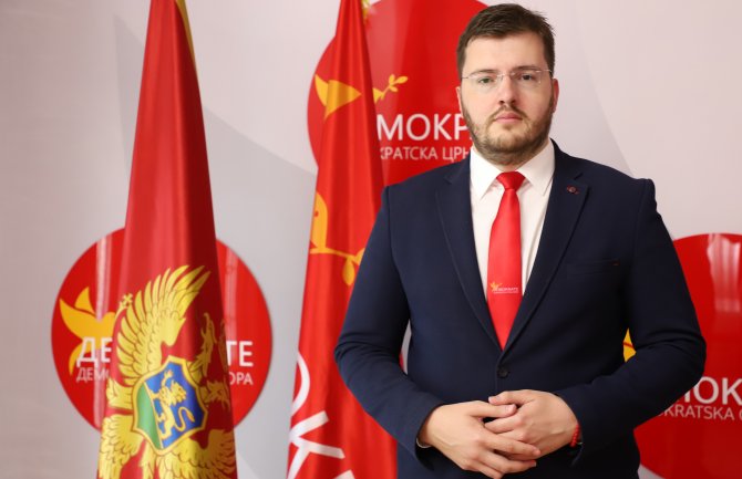 Koprivica: Kakav je to rast životnog standarda kada raste broj korisnika materijalnog obezbjeđenja?