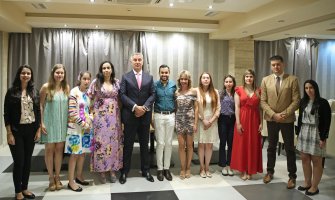 Đukanović sa iseljenicima: Češće dolazite u CG, ovo je vaša zemlja