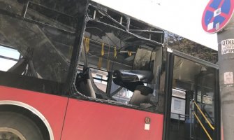 BG: Eksplozija u gradskom autobusu, više povrijeđenih osoba