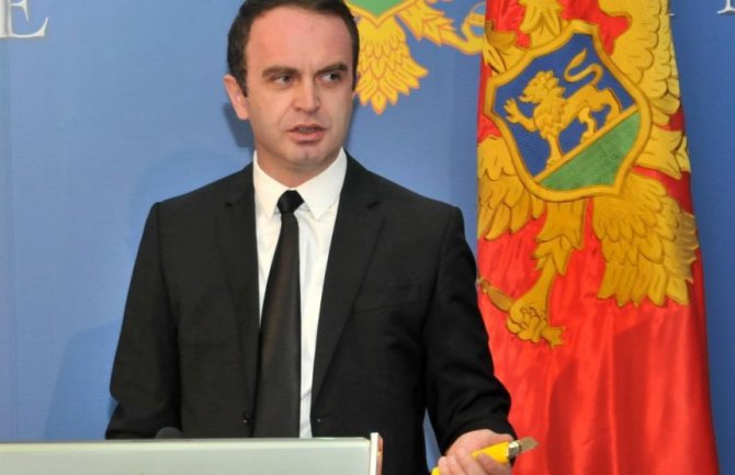 Đeljošaj najavio: Za novorođeno dijete od Opštine Tuzi 200 eura