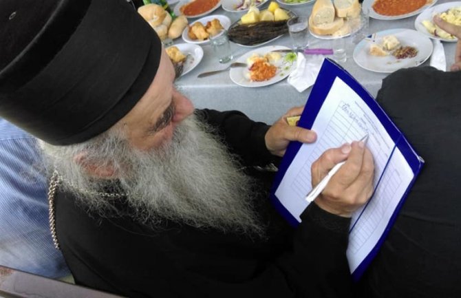 Sakupljeno više od 3000 potpisa za Sinjajevinu, potpisao i Amfilohije