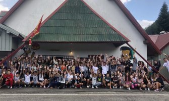 Obezbijedili besplatan boravak za preko 300 djece u odmaralištu na Veruši