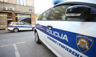 Hrvatska: Policajcima iz elitne jedinice lopovi ukrali pištolje i značke