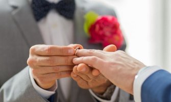 LGBT osobe sve više postaju prihvaćene u društvu, predviđene i obuke matičara