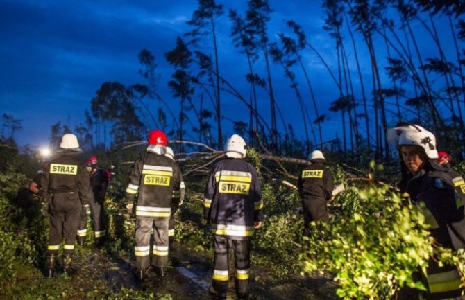 Snažno nevrijeme u Poljskoj: Ima mrtvih i povrijeđenih