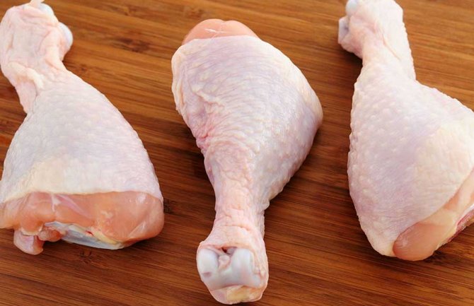 Uništeno oko 43,8 tona hrane iz uvoza zbog nepravilnosti i 14.000 pilića zbog salmonele