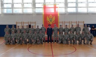 Dakić: Imate složen zadatak i očekujemo da opravdate već stvorenu sliku o našem vojniku u međunarodnom okruženju