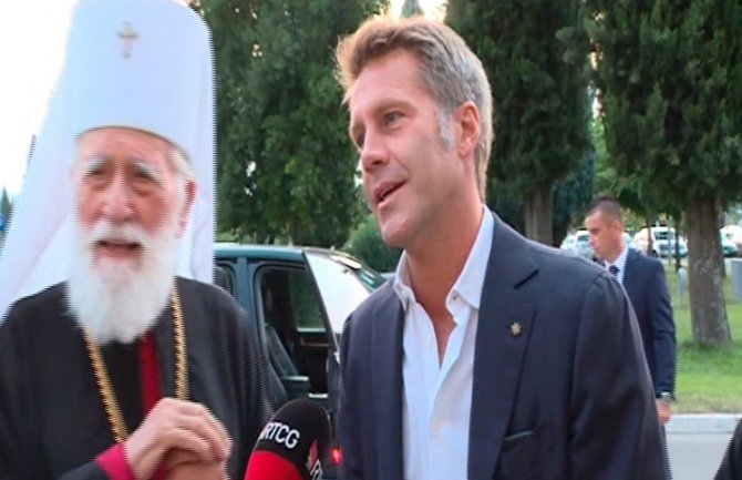 Praunuk Jelene Savojske stigao u CG, dočekao ga Mihailo