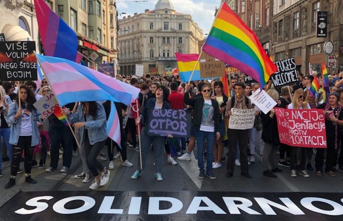 Prva Povorka ponosa u Sarajevu prošla bez incidenata (FOTO)