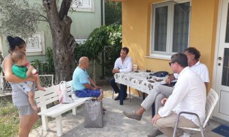 Prava CG obezbijedila besplatno ljetovanje i za petu porodicu sa Kosova i Metohije