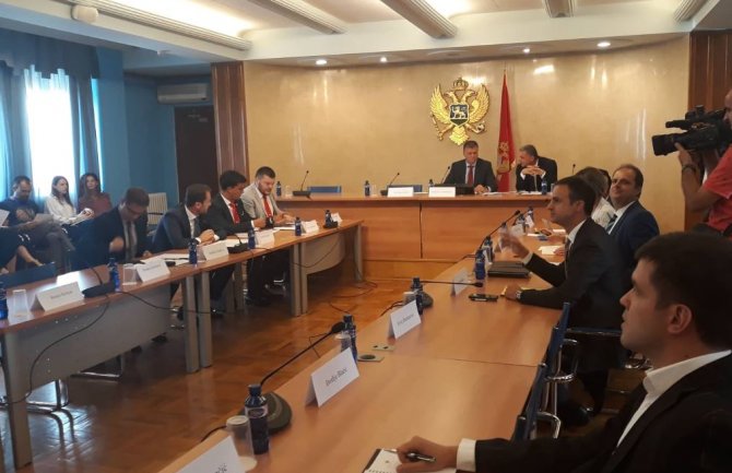 Sjednica prekinuta: Konjević, Koprivica, Šaranović i Rudović napustili salu