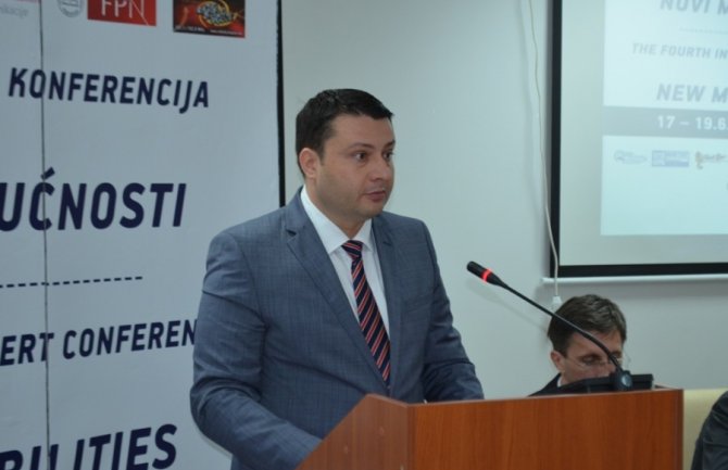 Smolović: Riješićemo problem migracija