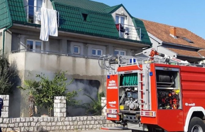 Vatrogasac povrijeđen u požaru na Starom aerodromu