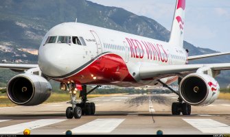 Let Moskva-Tivat otkazan zbog dima na točkovima aviona