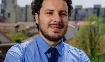 Abazović stihovima poručio Katniću: Milivoje, sabljo britka... (VIDEO)