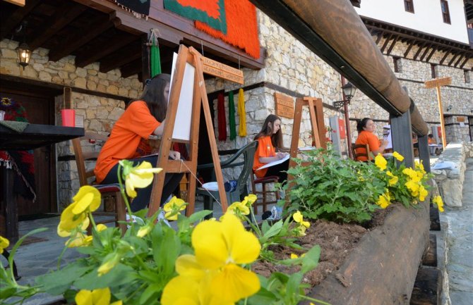 Tivćani na likovnoj koloniji u Karpošu