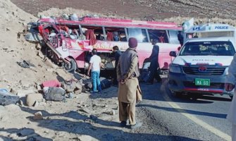 Autobus udario u brdo, poginule 22 osobe, 15 povrijeđenih