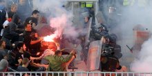 Incident na stadionu: Sukob navijača Zvedze i policije na tribinama (VIDEO)