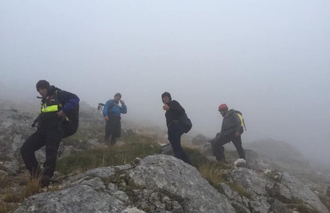 Turisti da se kreću markiranim stazama i da ne planinare bez vodiča