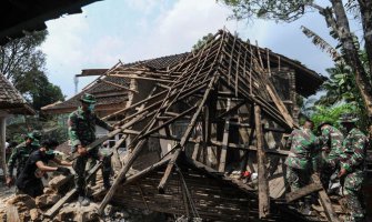 Broj žrtava snažnog zemljotresa  u Indoneziji porastao na 23 