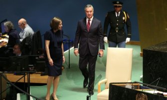 AP citirao Đukanovića o izbjeglicama