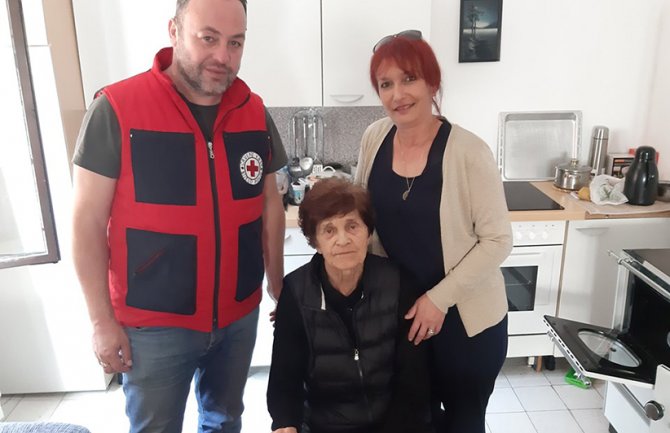 BP: Posjetili 40 starijih lica  i uručili im skromne poklone,