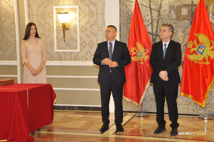 48830761622cd2e60671eo