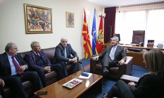 Đukanović sa Crnogorcima u Makedoniji: Iseljeničke zajednice čine važan most svake saradnje