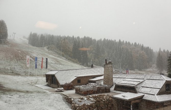 Pao snijeg na Jahorini i Romaniji