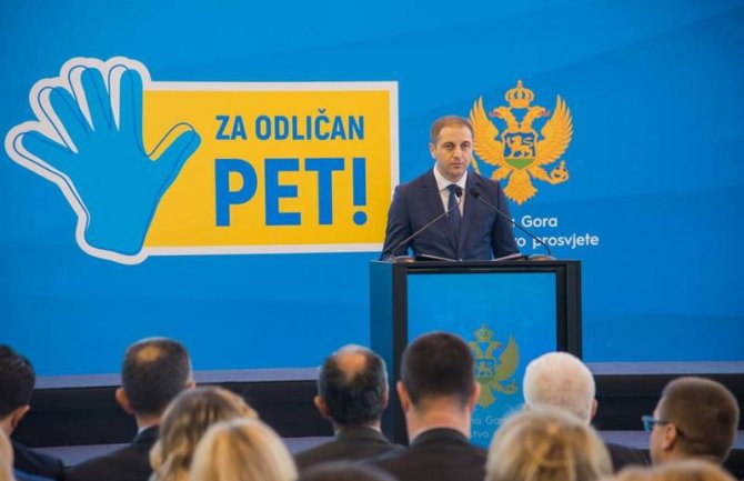 Šehović: Potrebno povećati zarade prosvjetnih radnika