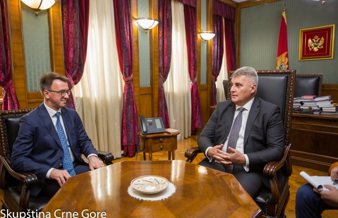 Od značaja za Rusiju i CG da se ulože napori na normalizaciji odnosa