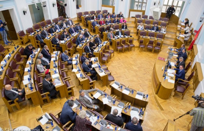 Filipović, Nenezić i Vujičić nove poslanice 