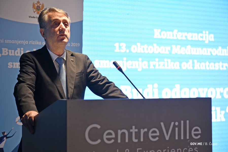 48890105896869f2af097o