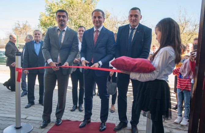 Otvorena nova škola u Plavu, vrijedna 230 000 eura(FOTO)