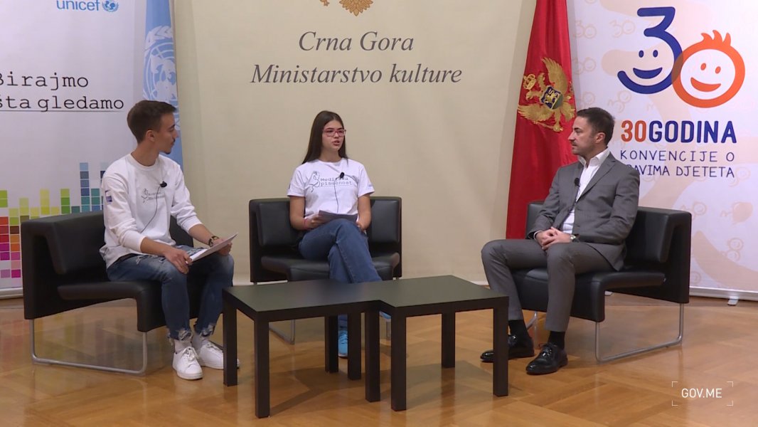 48897615262687dcf286fo