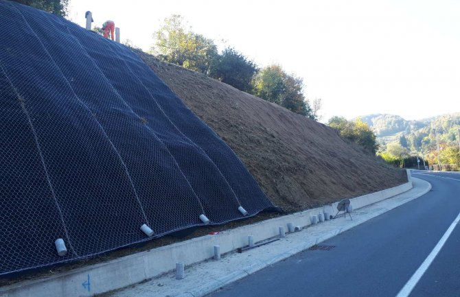 Sanirana kosina uz Mojkovačku ulicu u Bijelom Polju