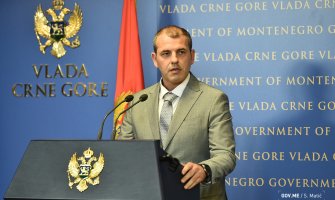  Građani i privreda da komuniciraju sa upravom u bilo koje vrijeme i sa bilo kojeg mjesta