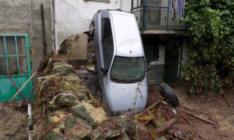 Nevrijeme u Italiji: Jedna osoba stradala, hiljadu evakuisanih(FOTO)