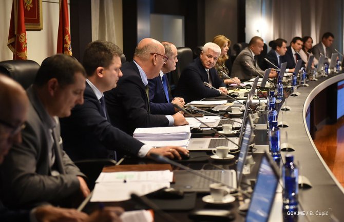 Vlada će obezbijediti Univerzitetu novac za povraćaj uplate studentima za magistarski rad