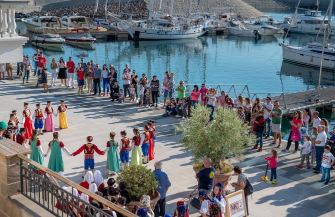 Održan „Luštica Bay festival jesenjih boja“