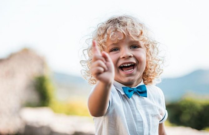 Svjetski, a naš: Najljepši dječak Viktor otvara ovogodišnji Serbia kids fashion week!