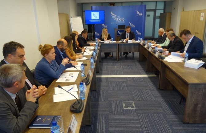 Zbog stanova postupak protiv 2 funkcionera, 41 podnio ostavku po odluci ASK-a