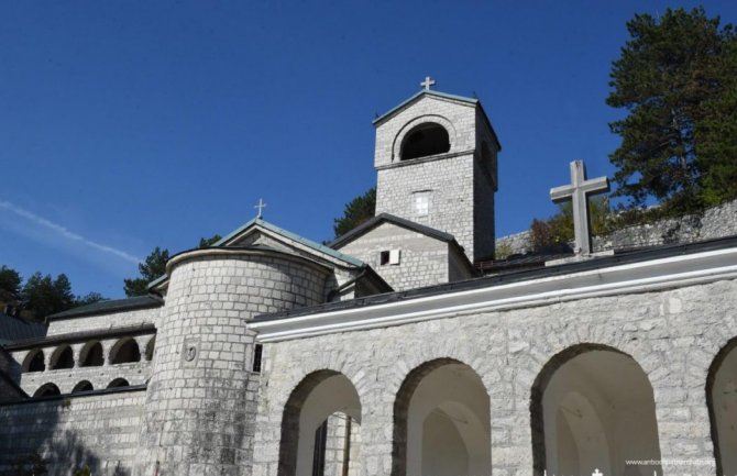 Mitropolija: Krštenje osobe koja je promijenila pol nije nikakva novost