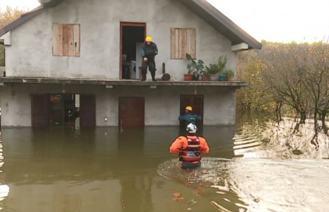 Situacija u Broćancu i dalje teška, u ostalim djelovima stabilno