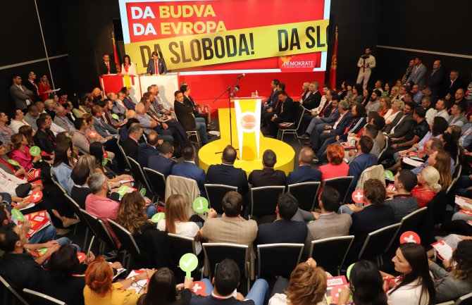 Demokrate: Aktuelna vlast ne može obezbijediti integraciju Crne Gore u EU