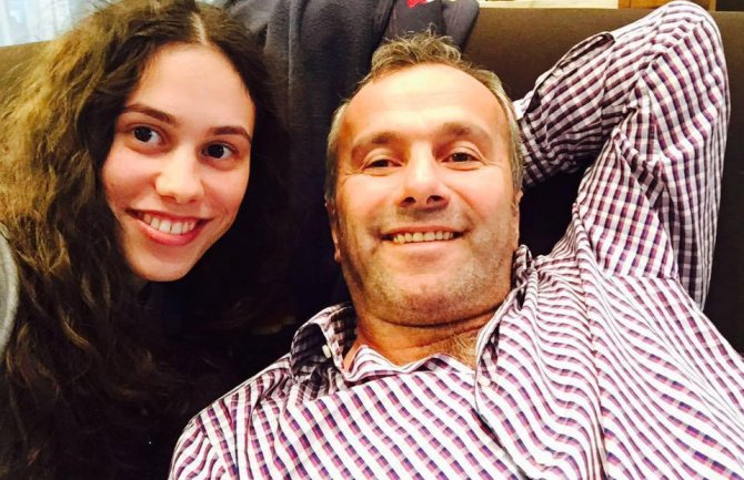 Ćerka proslavljenog fudbalera Savićevića stala na ludi kamen: Dejo nije prisustvovao svadbi(FOTO)