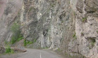 Saobraćaj na putu Mojkovac - Đurđevića Tara i dalje obustavljen