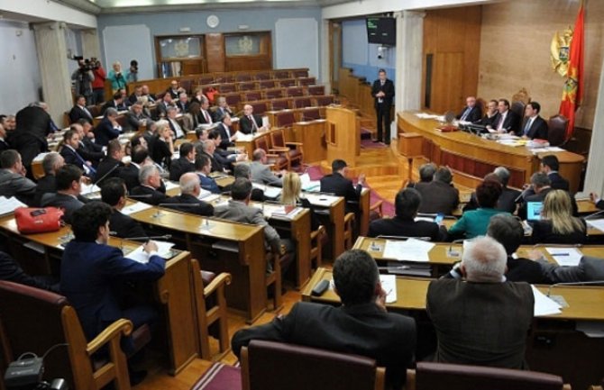 Rasprava o stanju na sjeveru: Prema ocjeni opozicije alarmantno, dok iz vladajućih stranaka ukazuju da se ulažu napori da se stanje popravi 